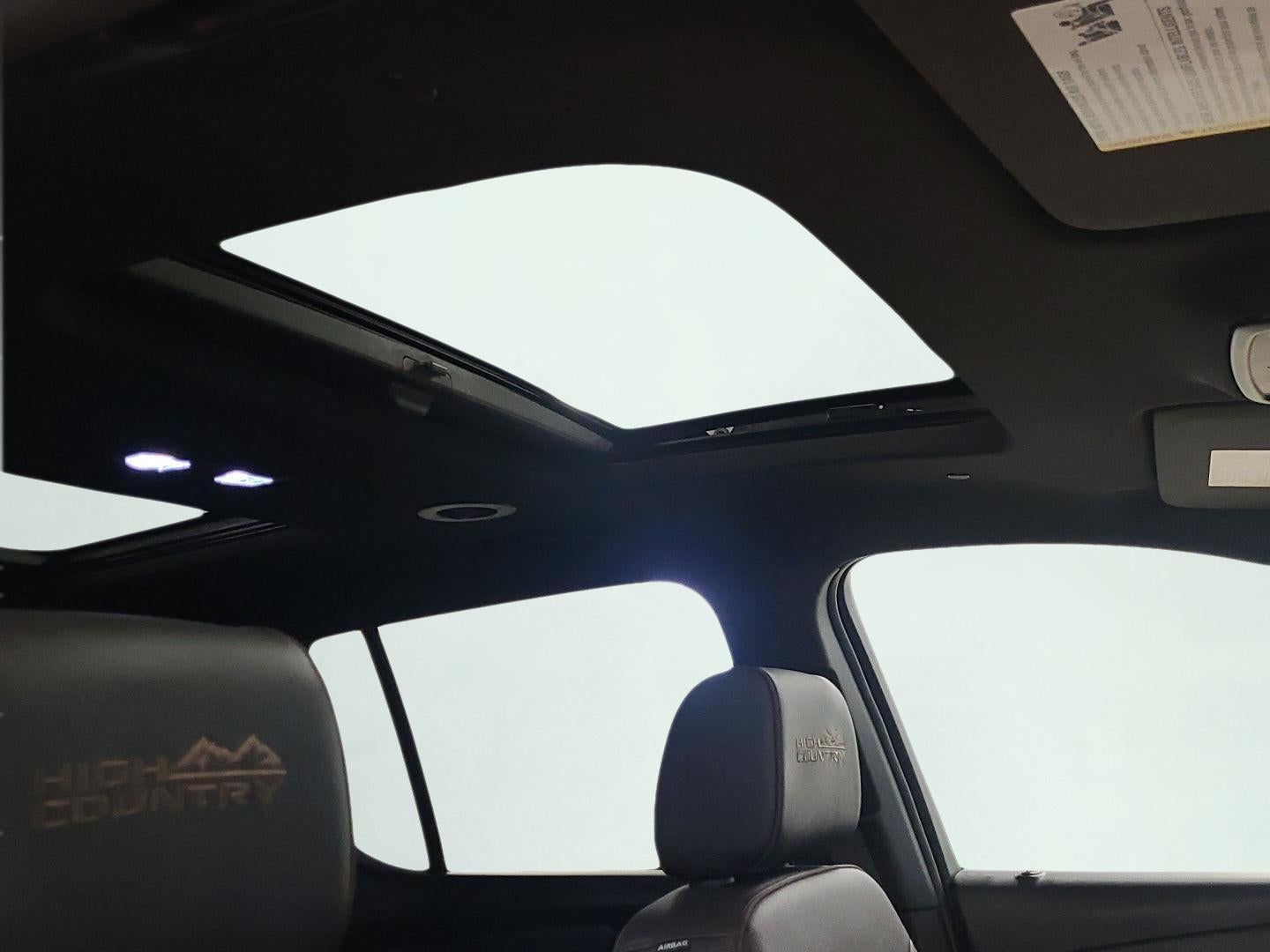 2023 Chevrolet Traverse High Country