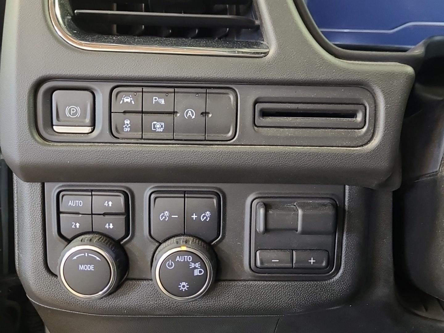 2023 Chevrolet Suburban RST