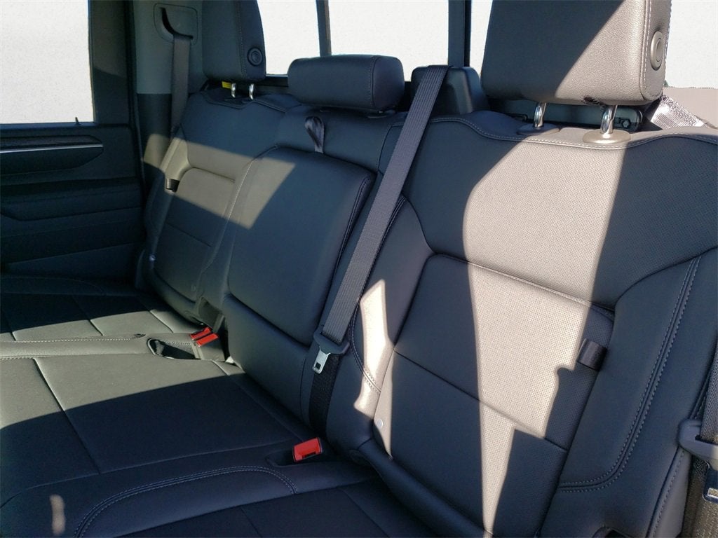 2025 GMC Sierra 3500 HD SLT