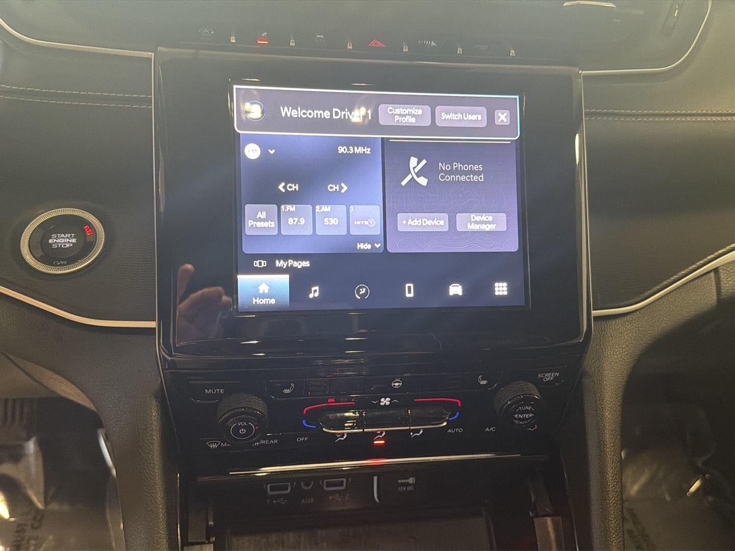 2023 Jeep Grand Cherokee Laredo