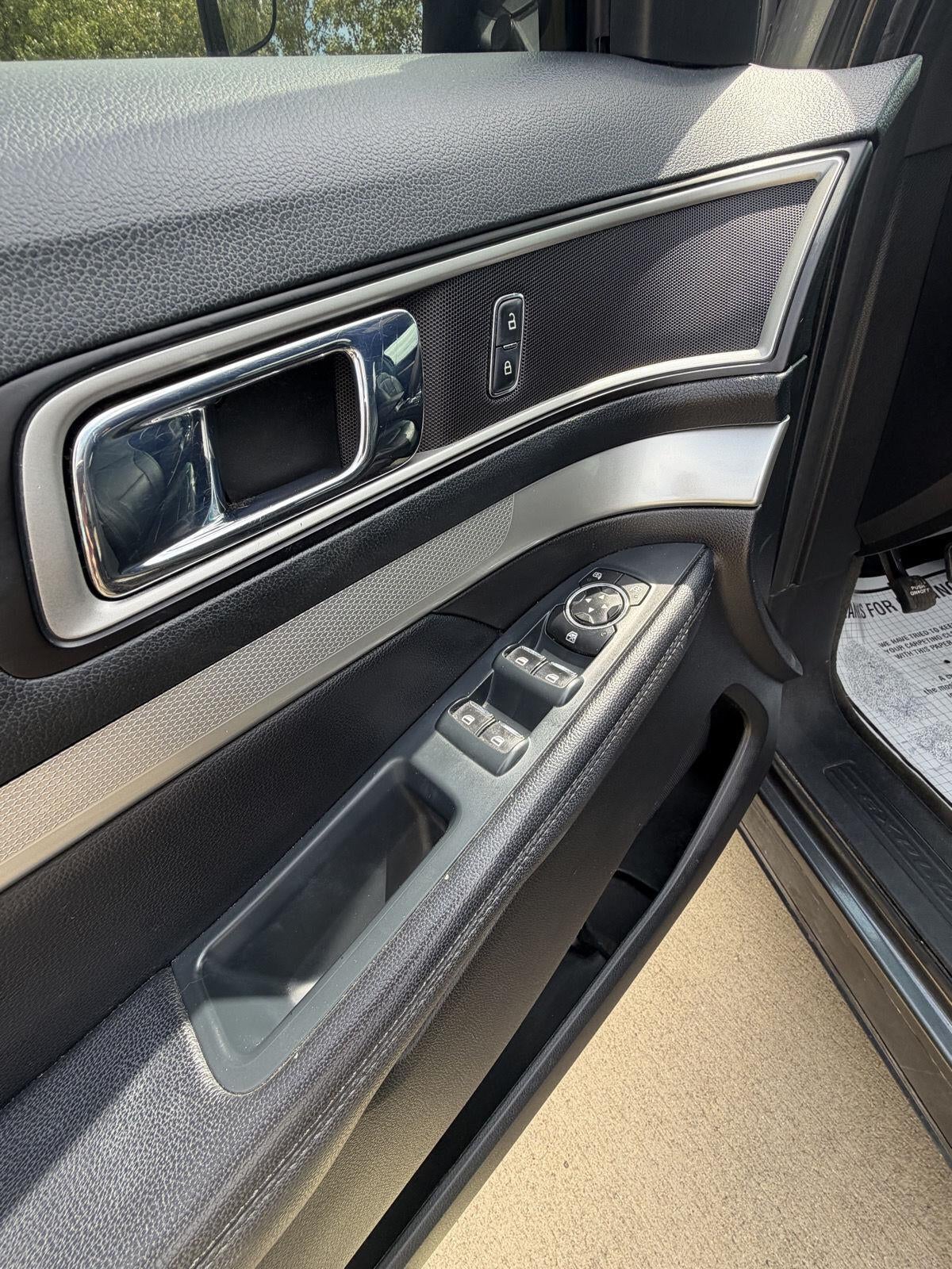 2016 Ford Explorer XLT 3
