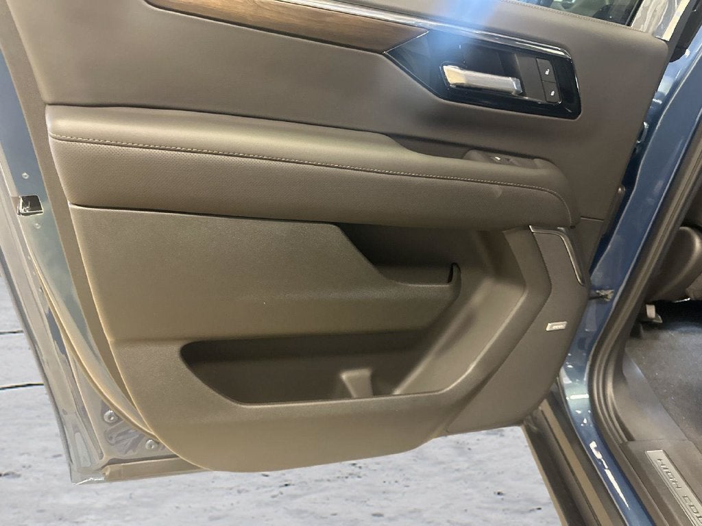 2026 Chevrolet Suburban High Country 41