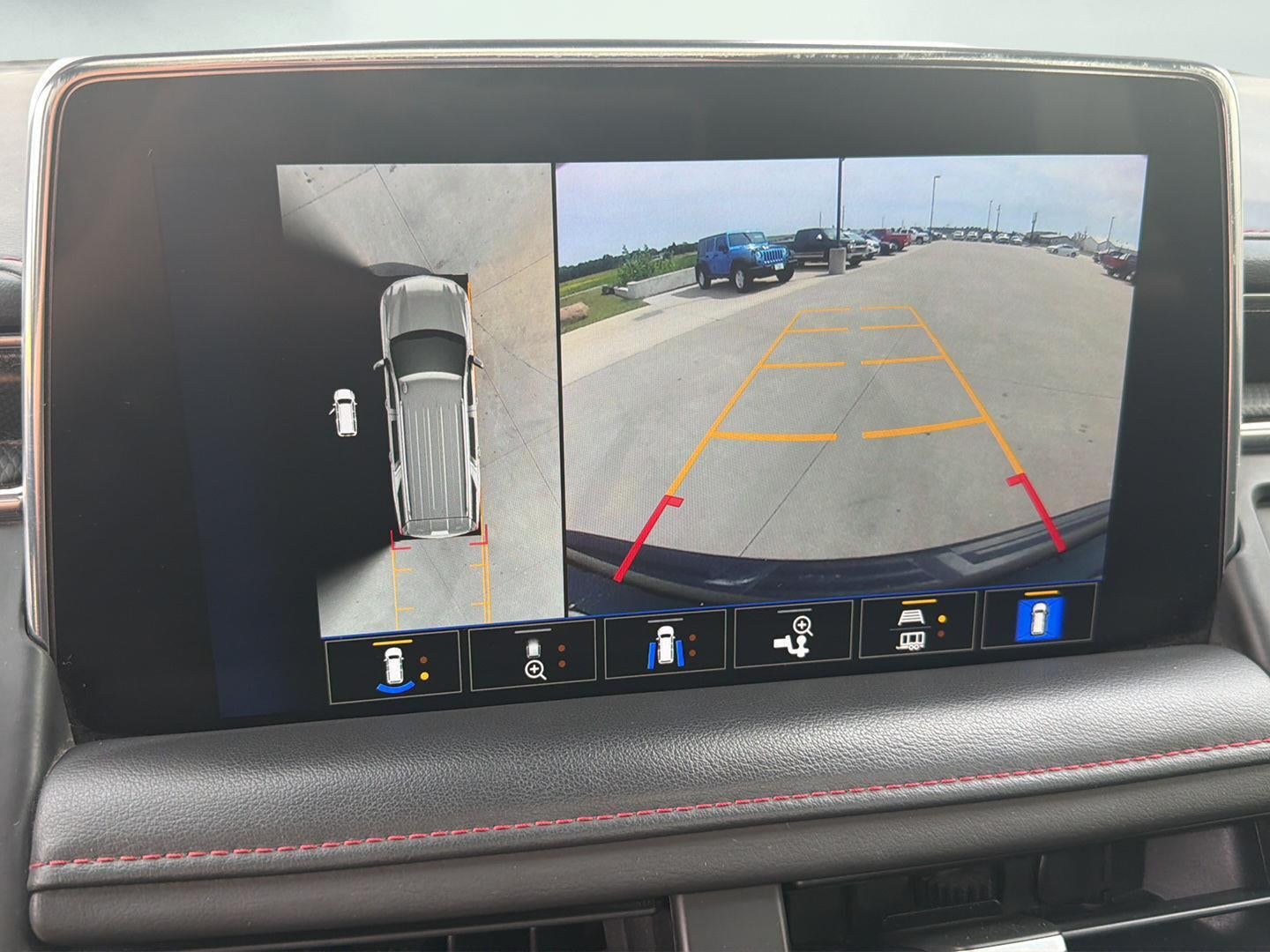 2023 Chevrolet Suburban RST