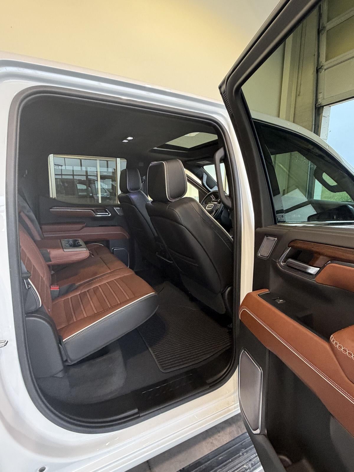 2023 GMC Sierra 1500 Denali Ultimate 12
