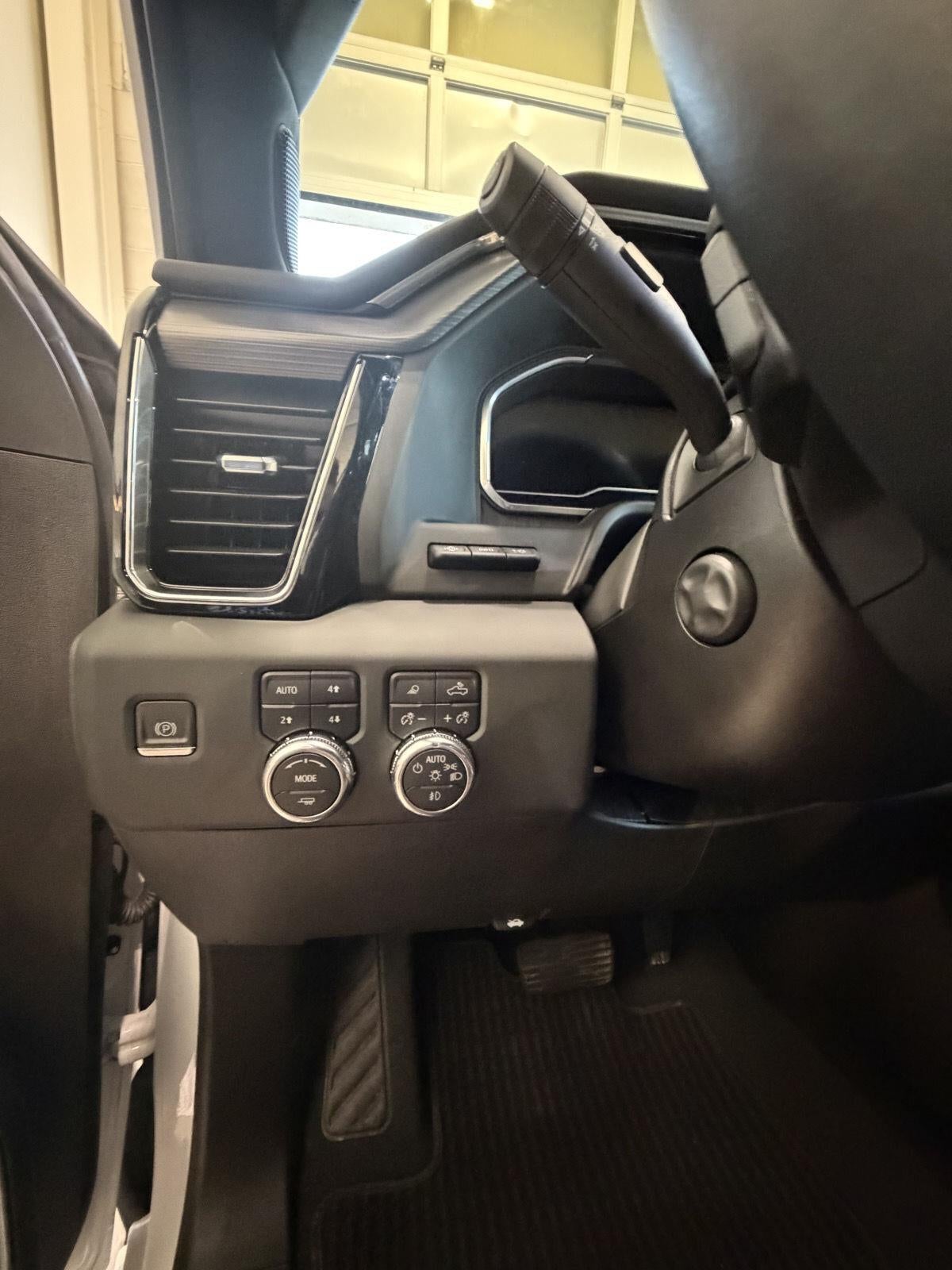 2023 GMC Sierra 1500 Denali Ultimate 6