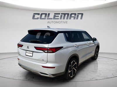 2024 Mitsubishi Outlander SE