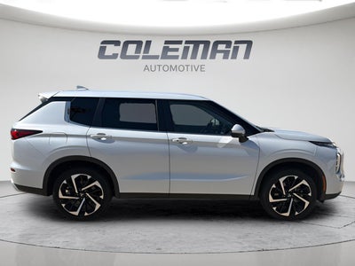 2024 Mitsubishi Outlander SE
