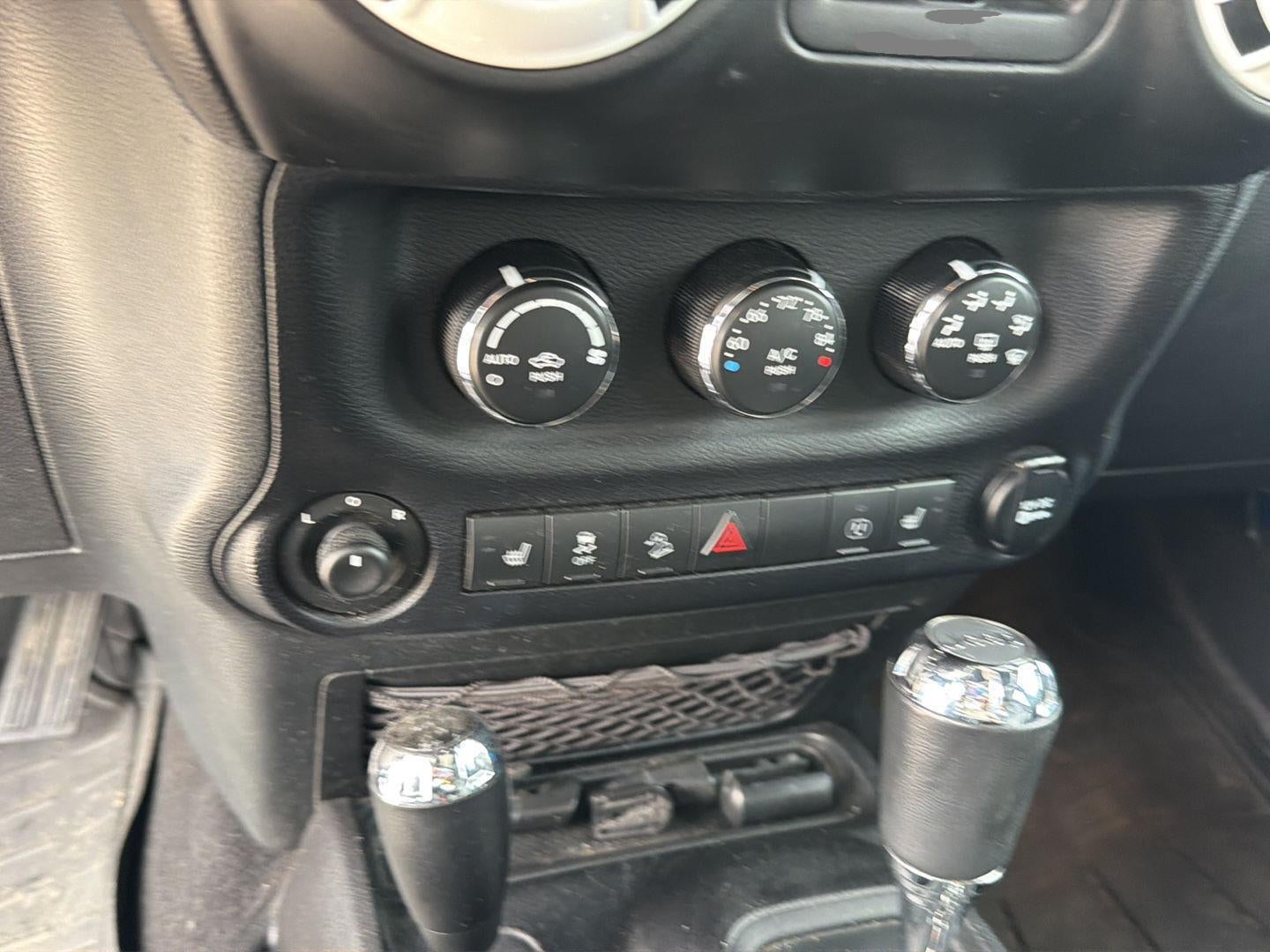 2014 Jeep Wrangler Unlimited Polar Edition