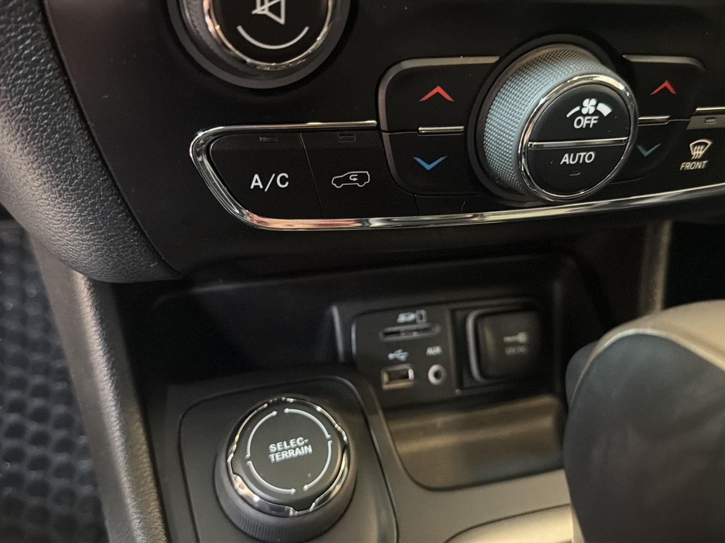 2016 Jeep Cherokee High Altitude