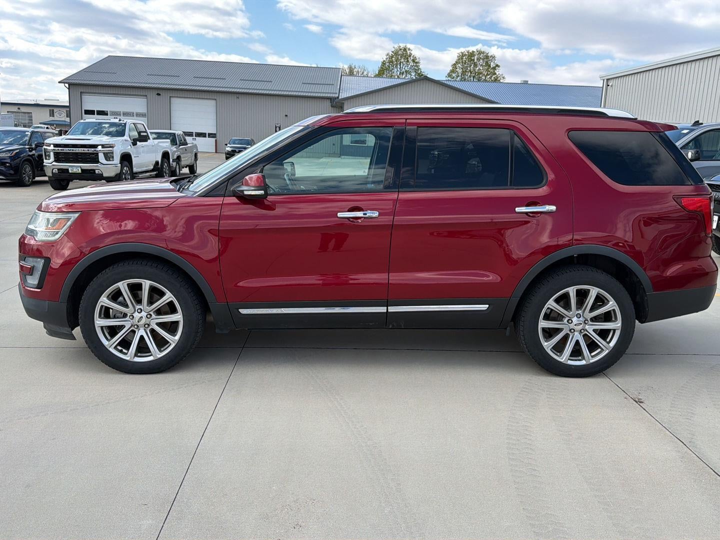 Used 2017 Ford Explorer Limited with VIN 1FM5K8F87HGA34589 for sale in Le Mars, IA