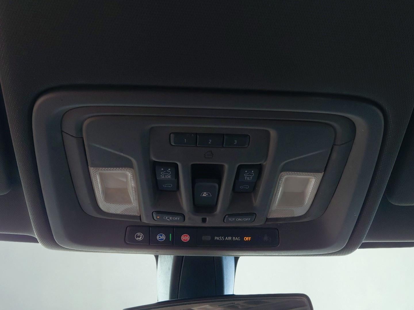 2020 Chevrolet Silverado 1500 RST 31