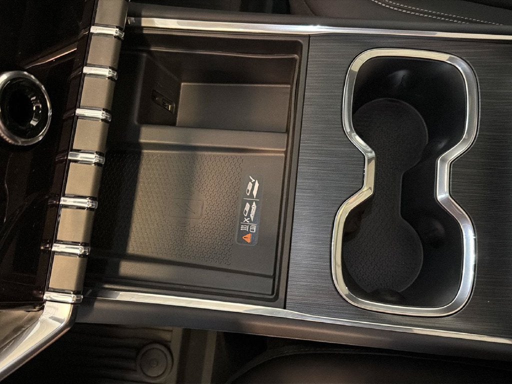 2027 GMC Acadia Elevation 35