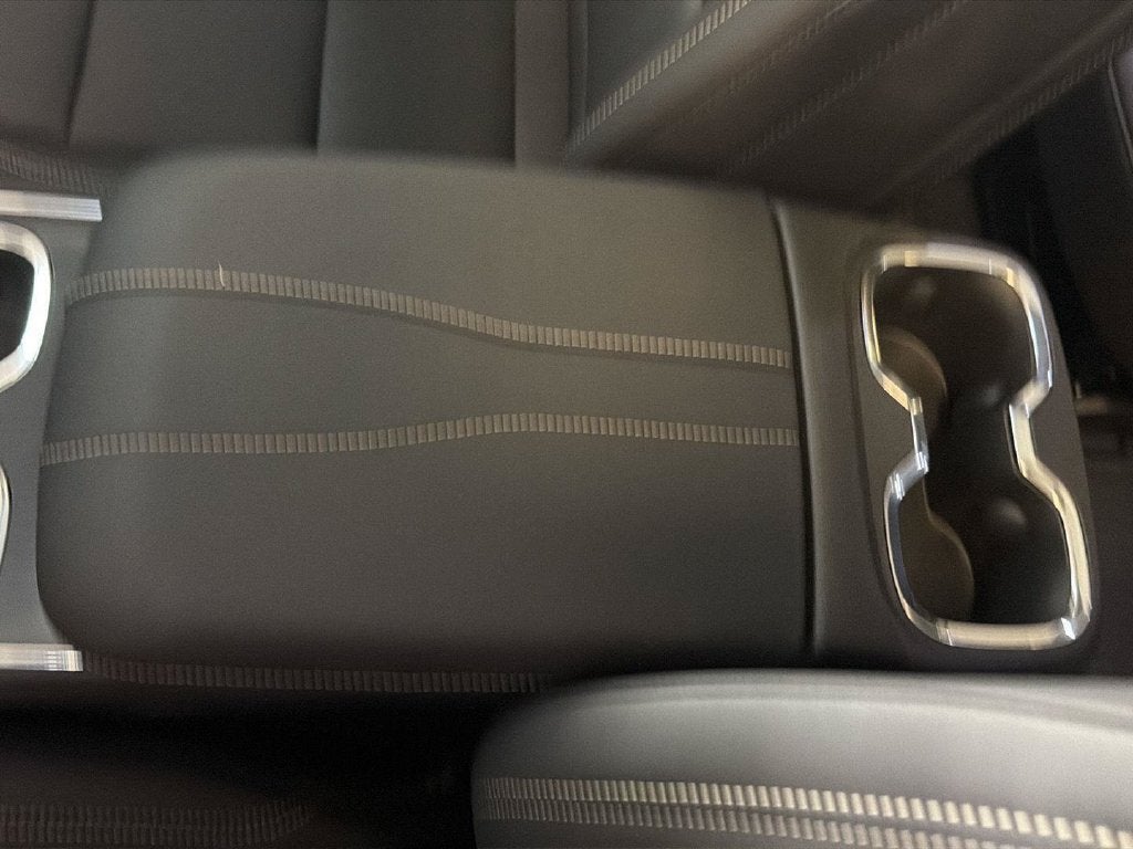 2027 GMC Acadia Elevation 39