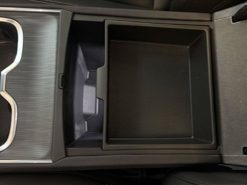 2027 GMC Acadia Elevation 40