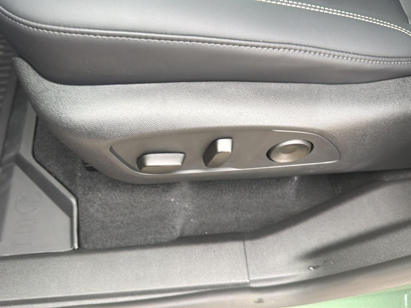 2027 GMC Acadia Elevation - Photo 25