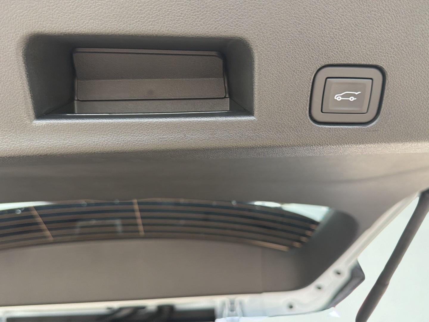 2027 GMC Acadia AT4