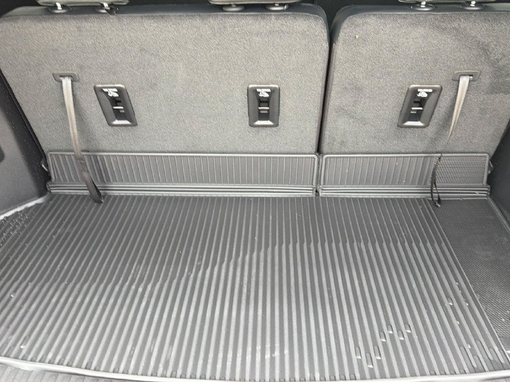 2027 GMC Acadia AT4