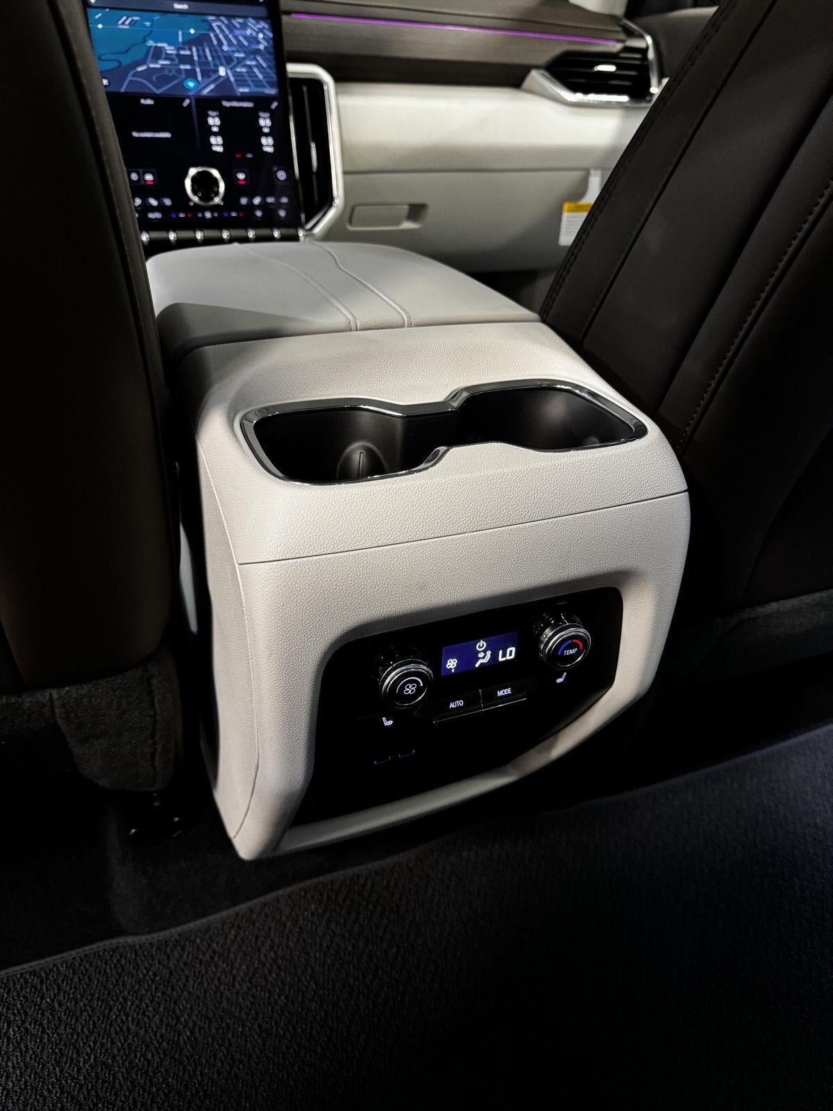 2027 GMC Acadia Denali Ultimate