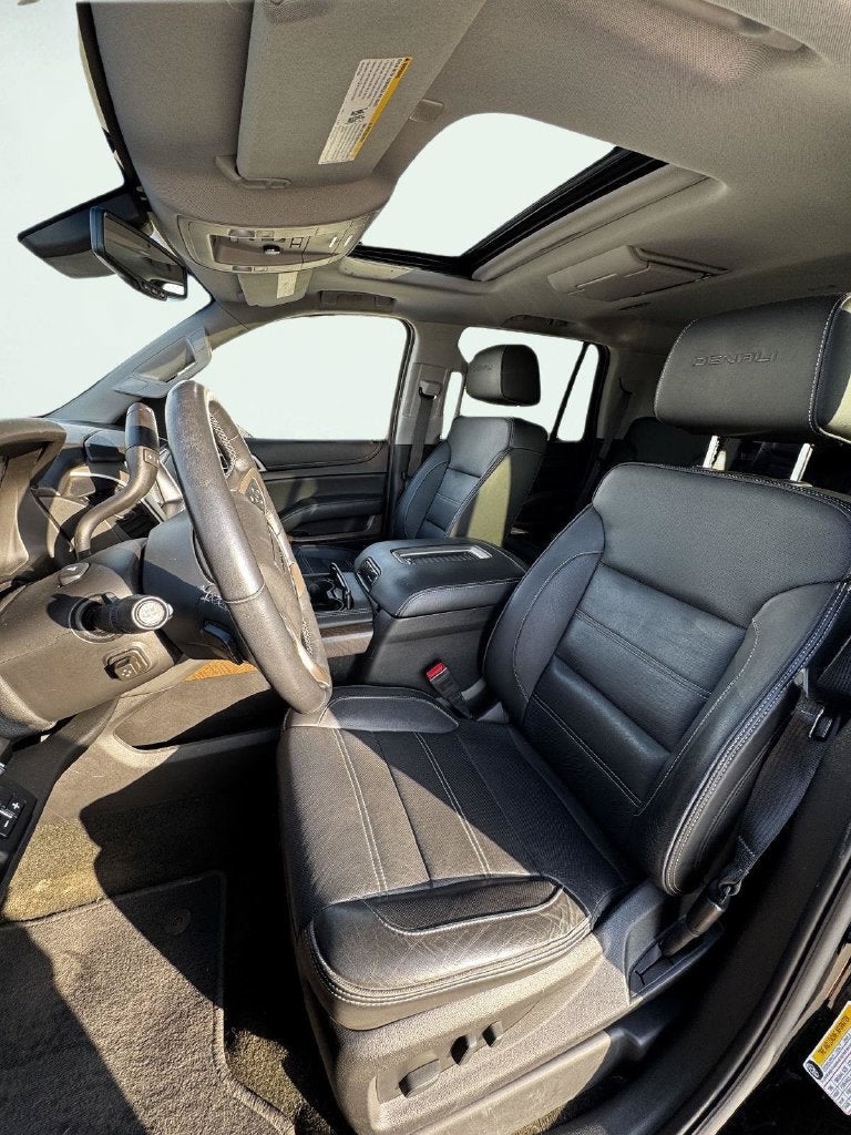 2018 GMC Yukon Denali 25
