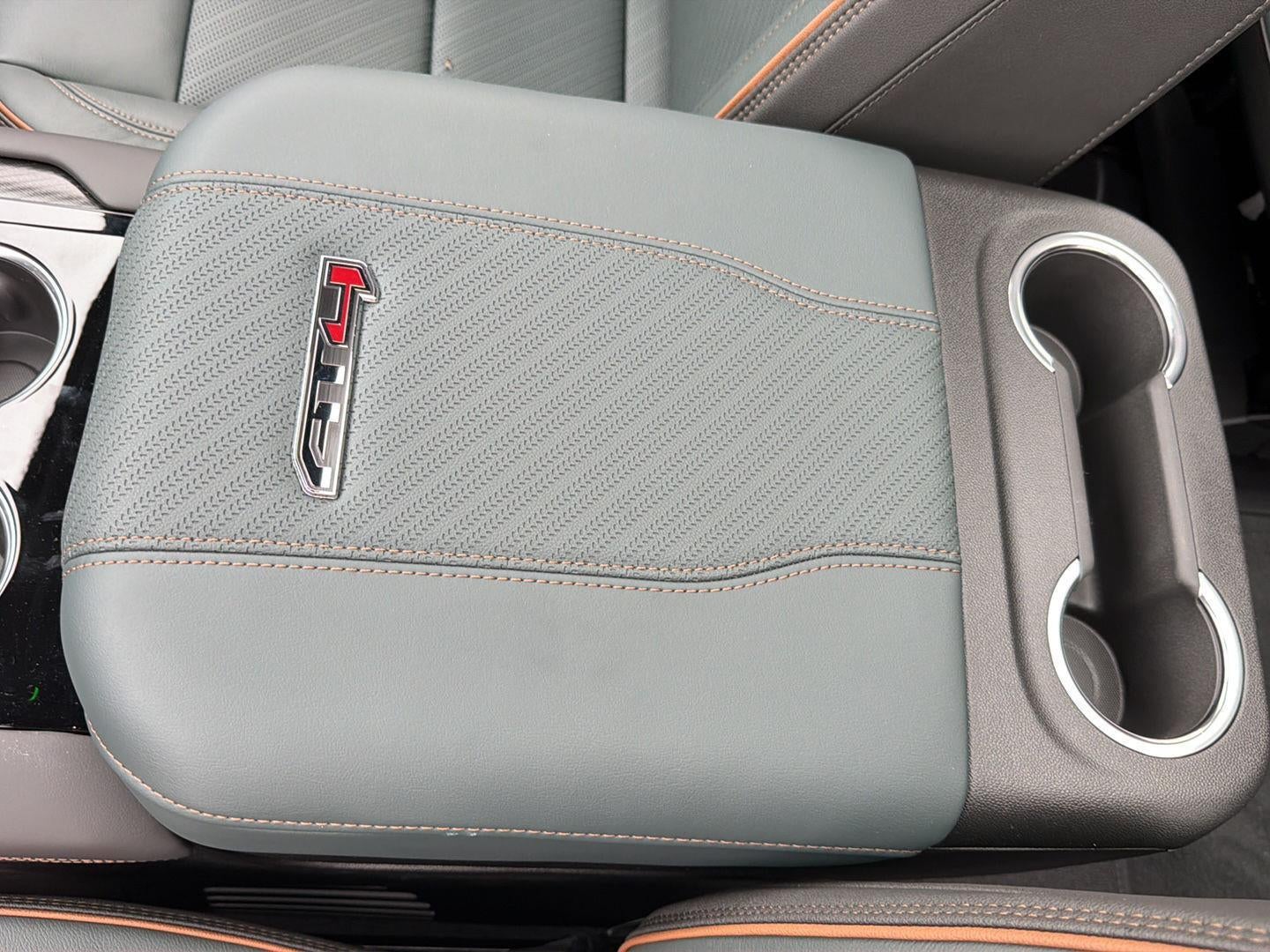 2027 GMC Yukon XL AT4