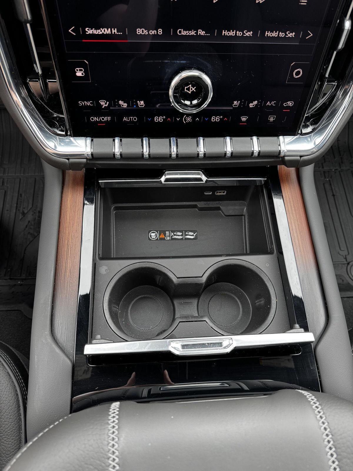 2026 GMC Yukon XL Denali - Photo 14