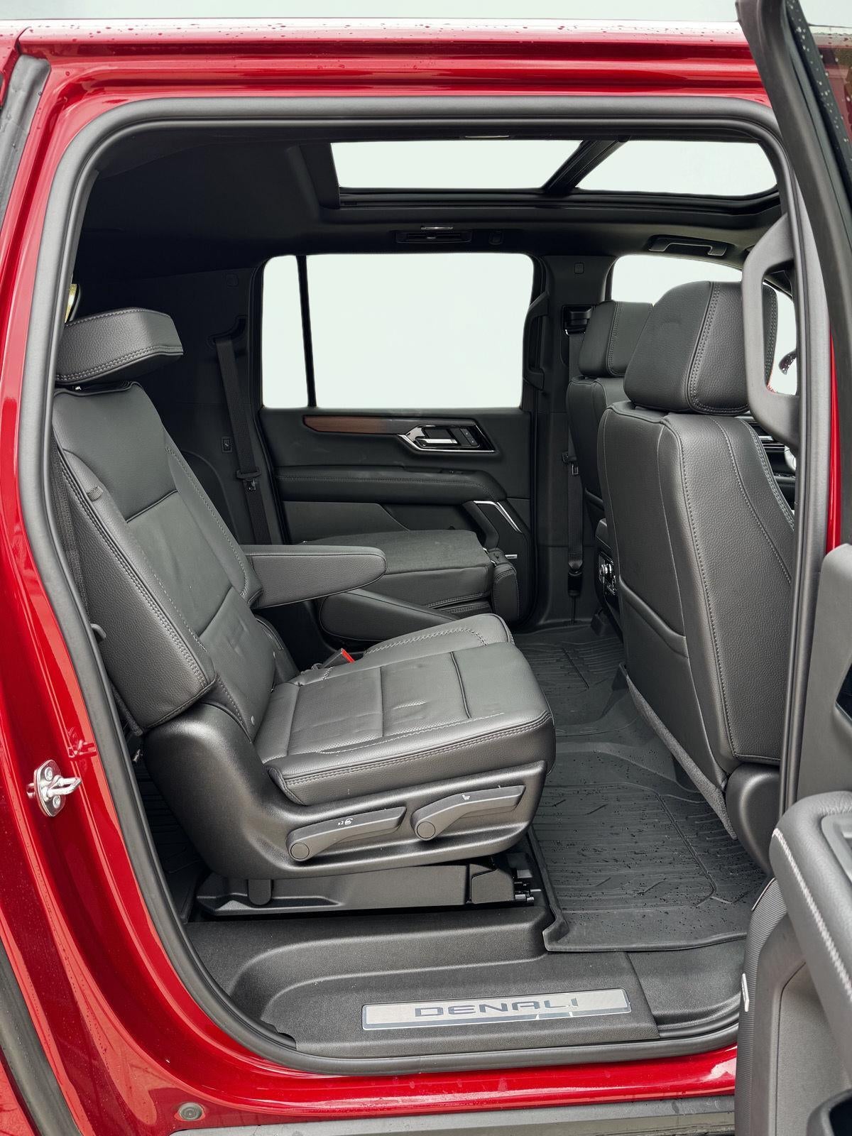 2026 GMC Yukon XL Denali - Photo 36