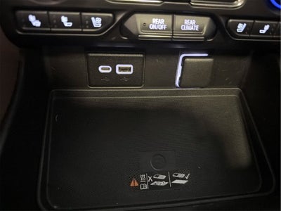2022 Chevrolet Suburban Base