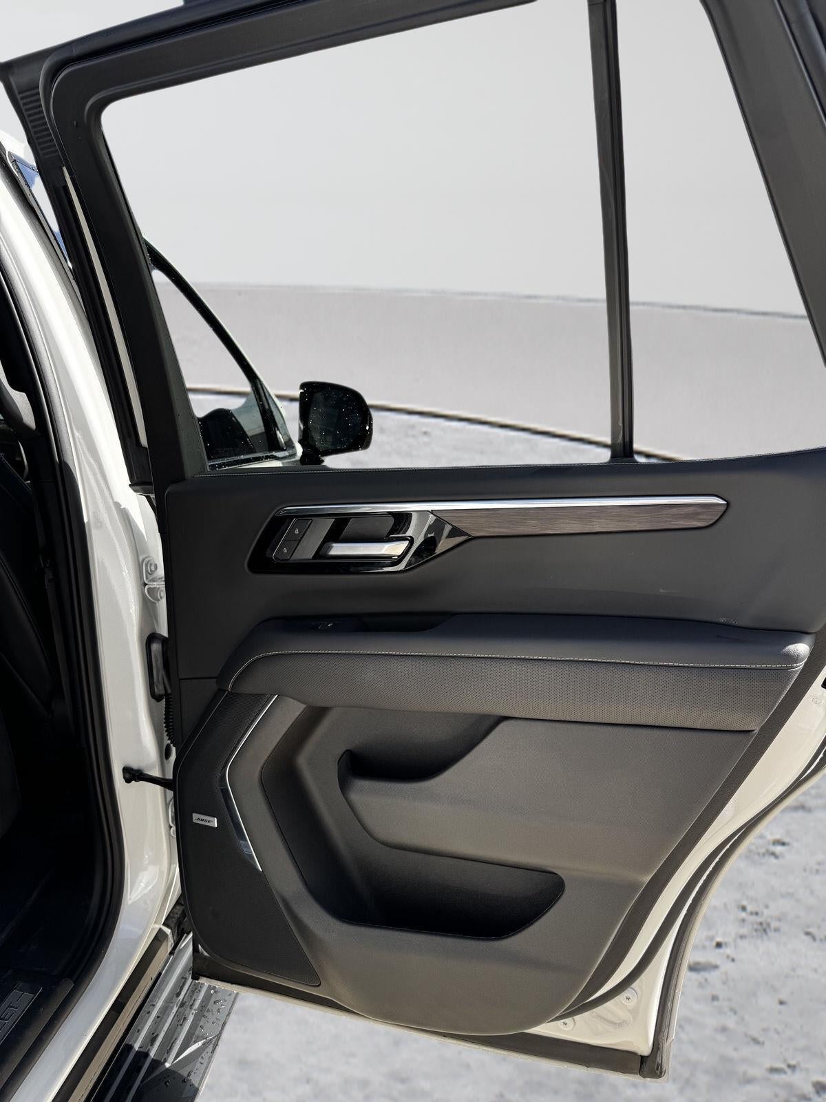 2025 Chevrolet Tahoe Premier 14