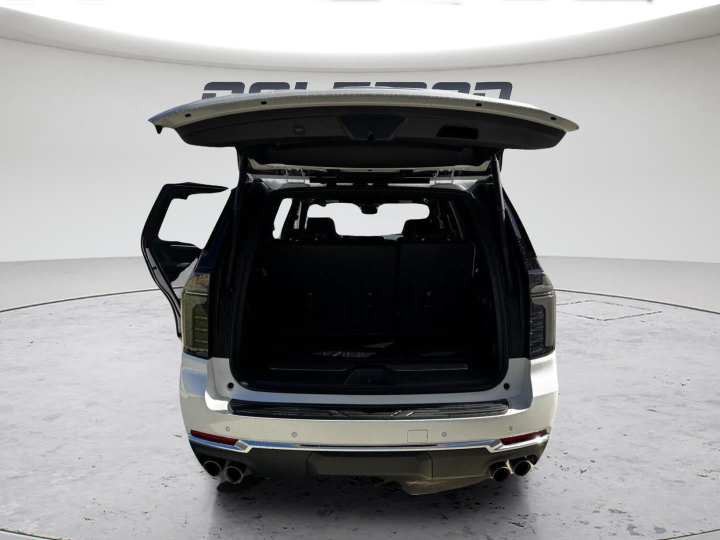 2025 Chevrolet Tahoe Premier 24
