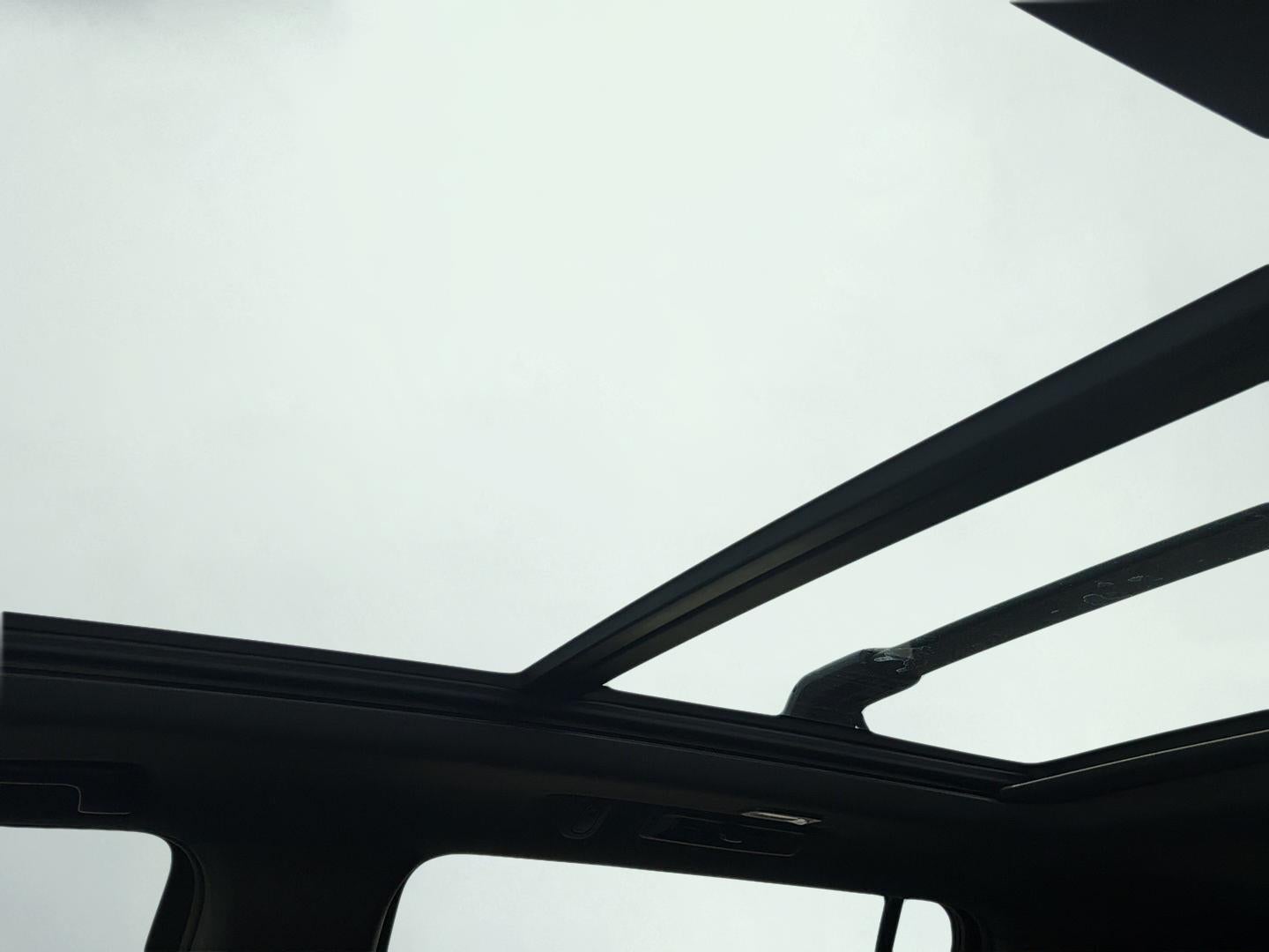 2023 Chevrolet Suburban RST 24