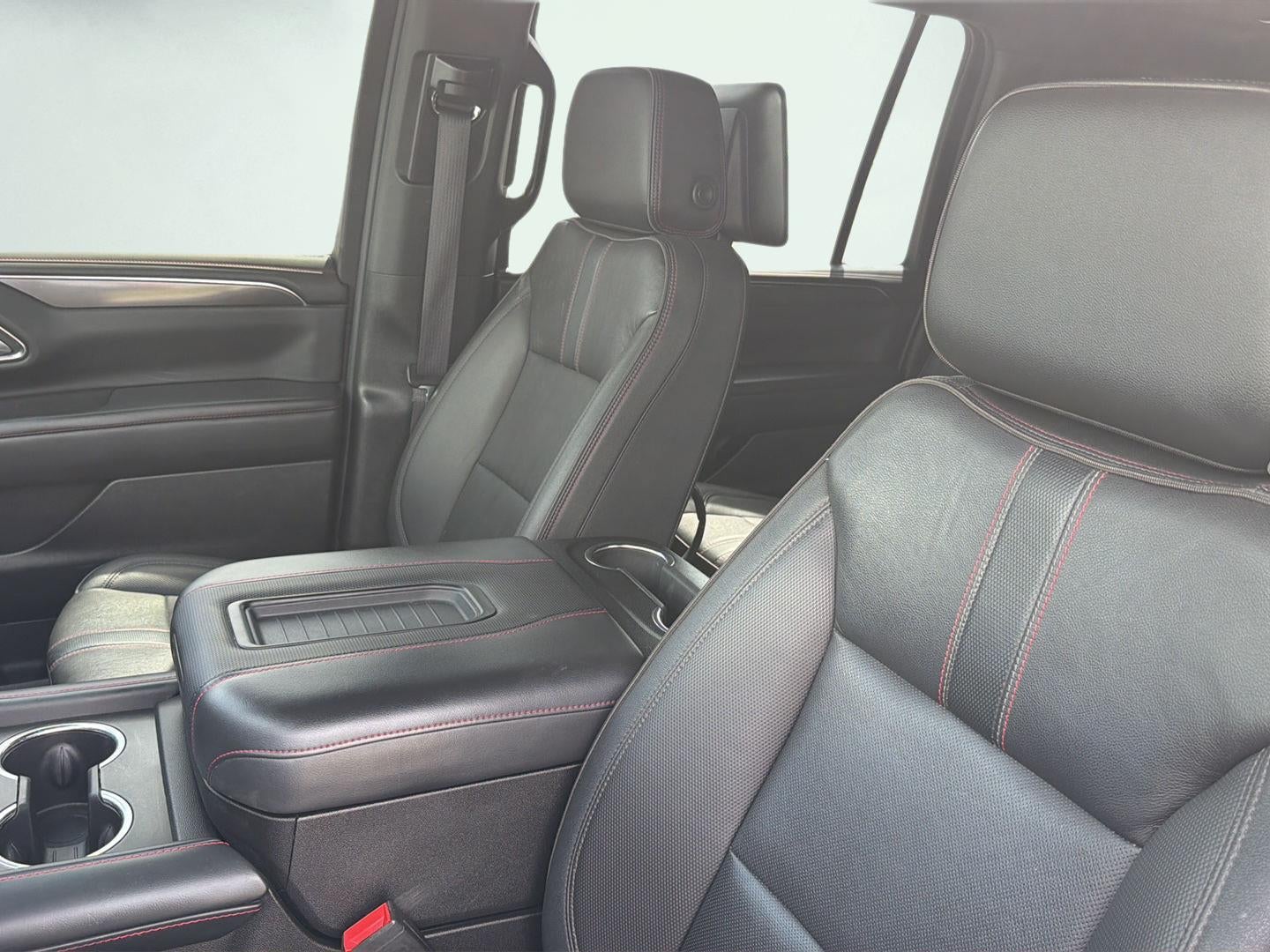 2023 Chevrolet Suburban RST 26