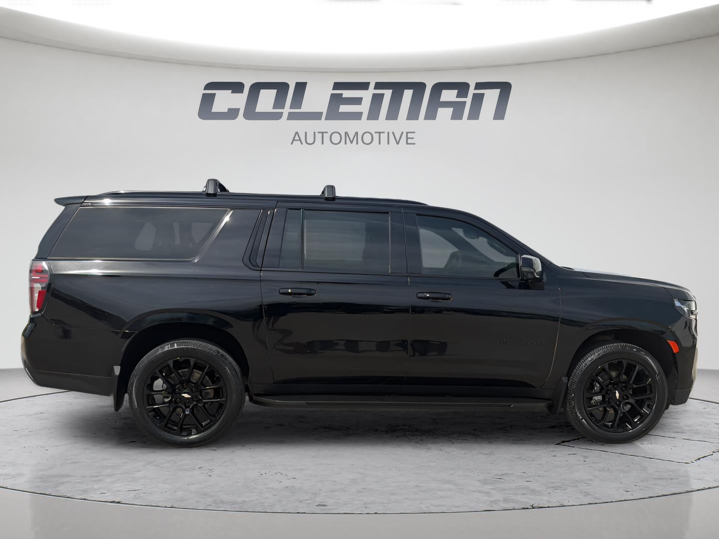 2023 Chevrolet Suburban RST 6
