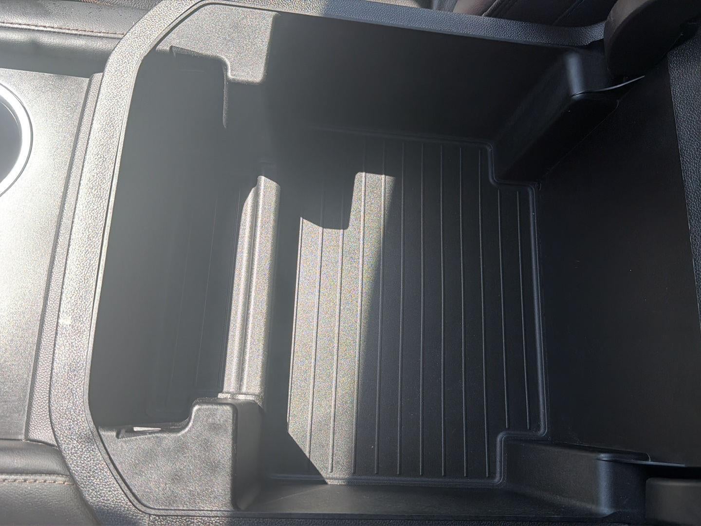2023 Chevrolet Suburban High Country 21