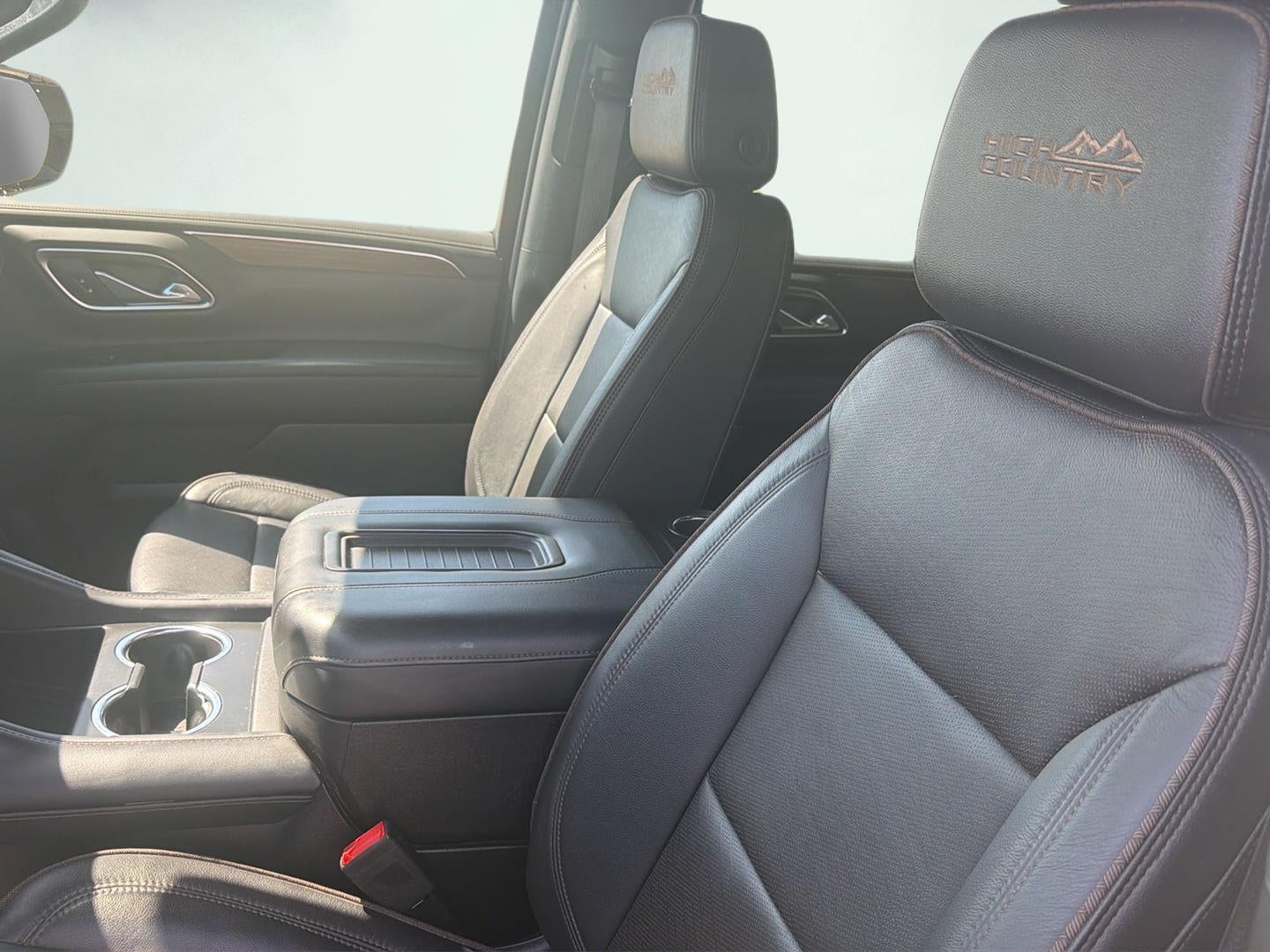 2023 Chevrolet Suburban High Country 26