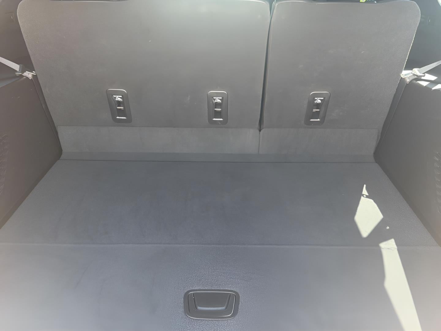 2023 Chevrolet Suburban High Country 31