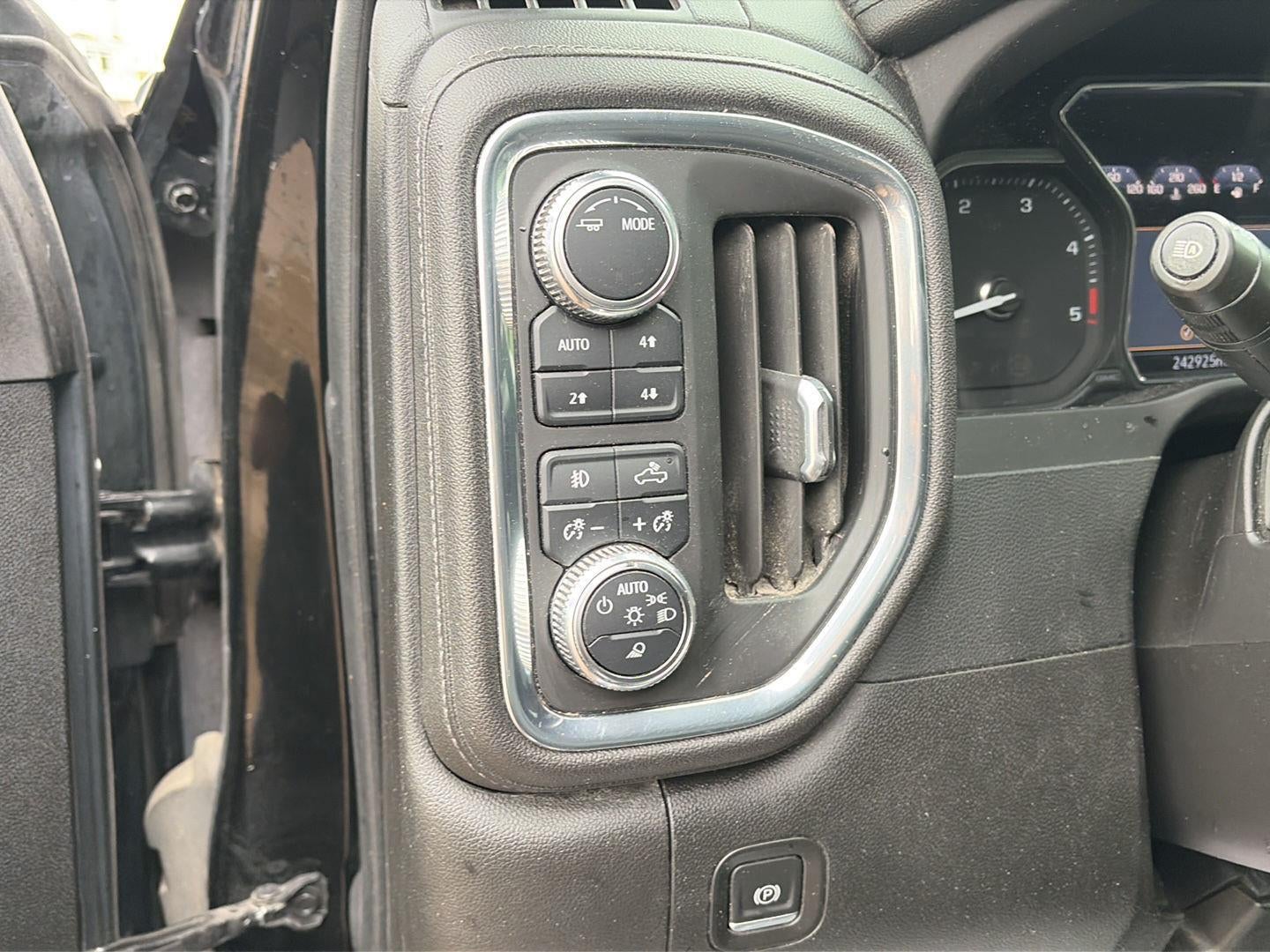 2023 GMC Sierra 3500 HD Denali 18