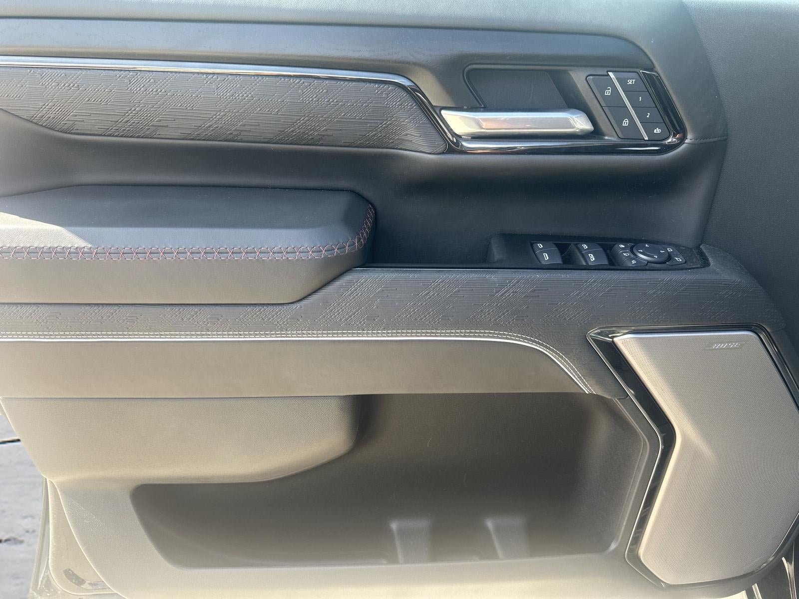 2025 GMC Sierra 2500 HD AT4X 13