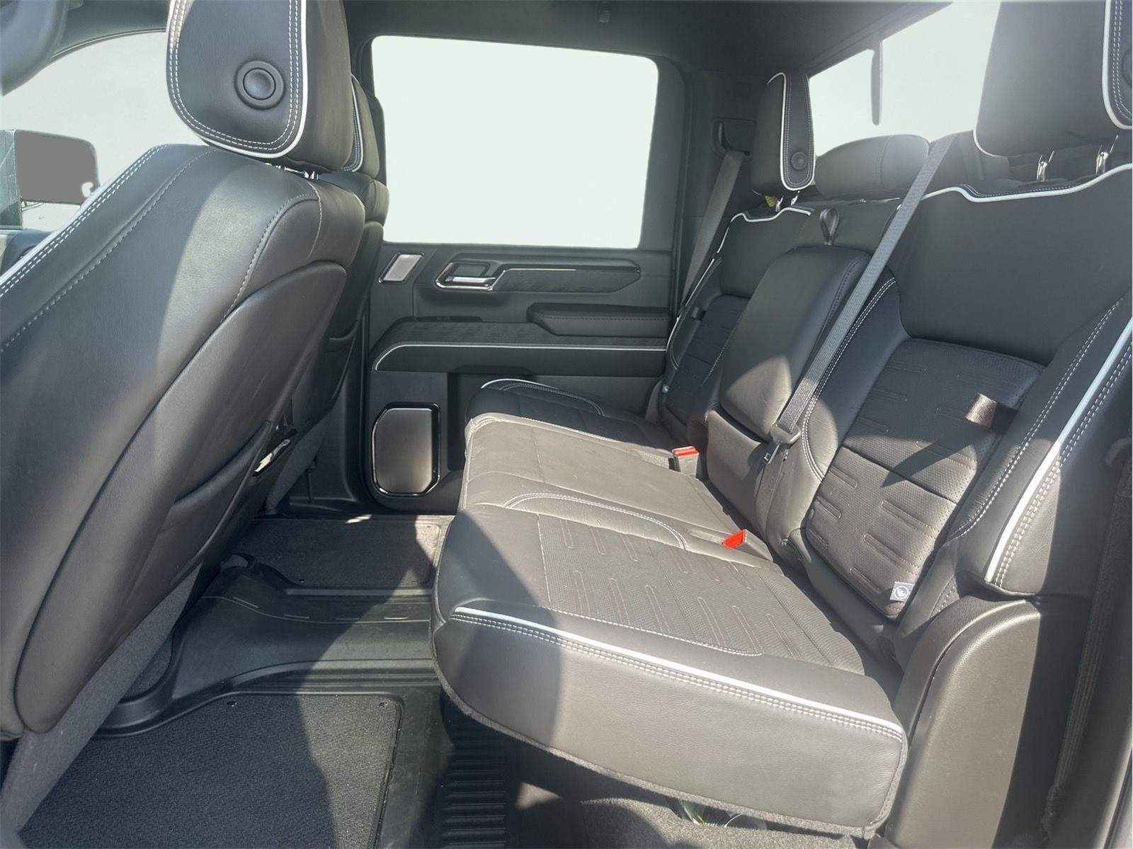 2025 GMC Sierra 2500 HD AT4X 29