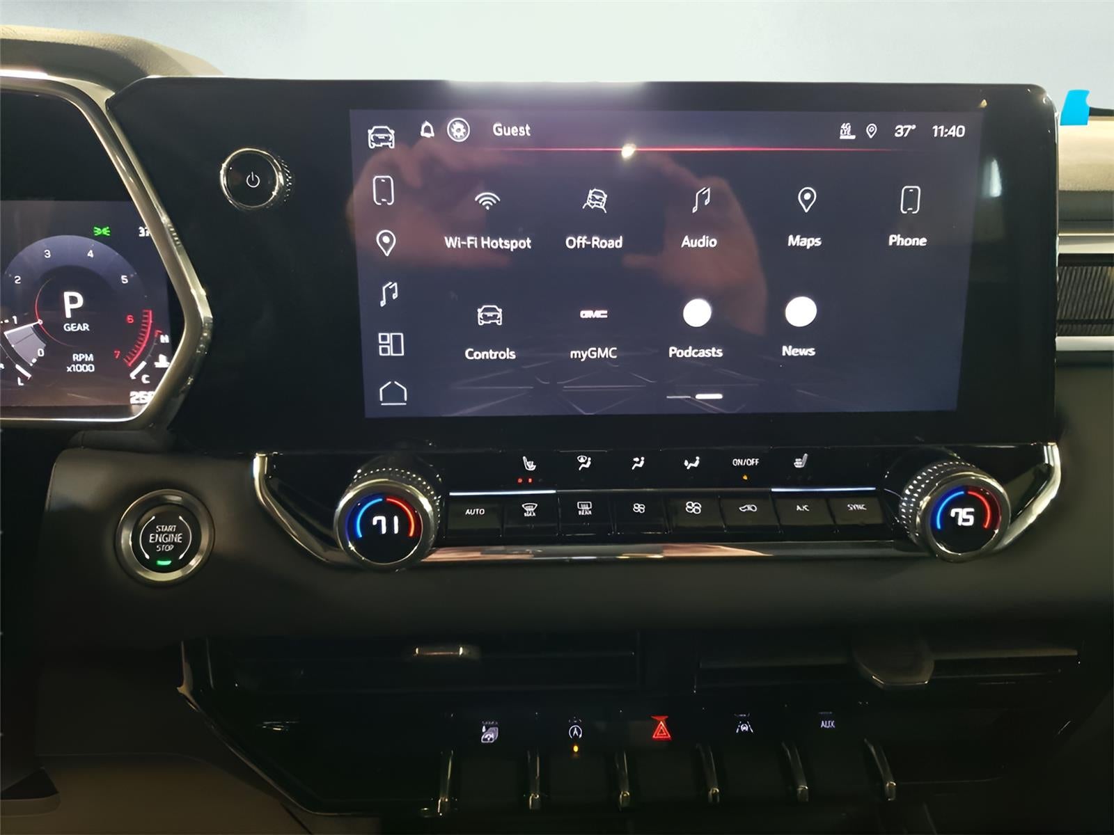 2025 GMC Canyon Elevation