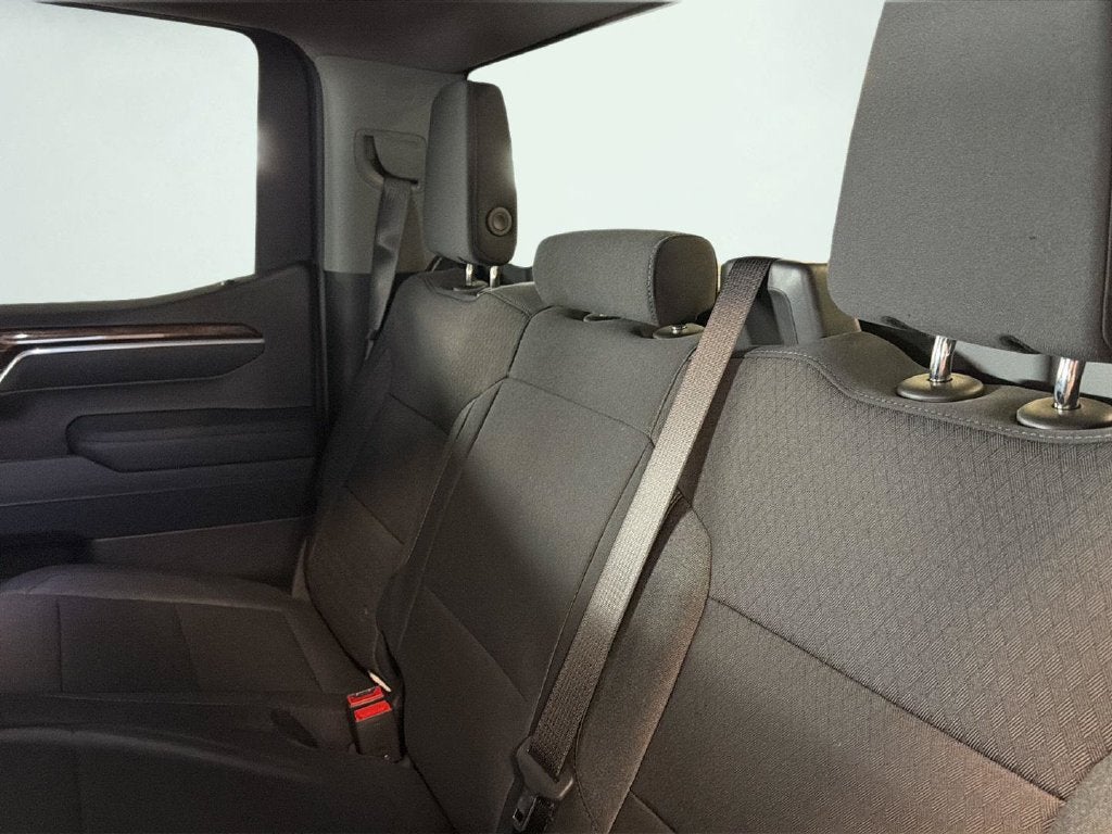 2026 GMC Sierra 1500 SLE 32