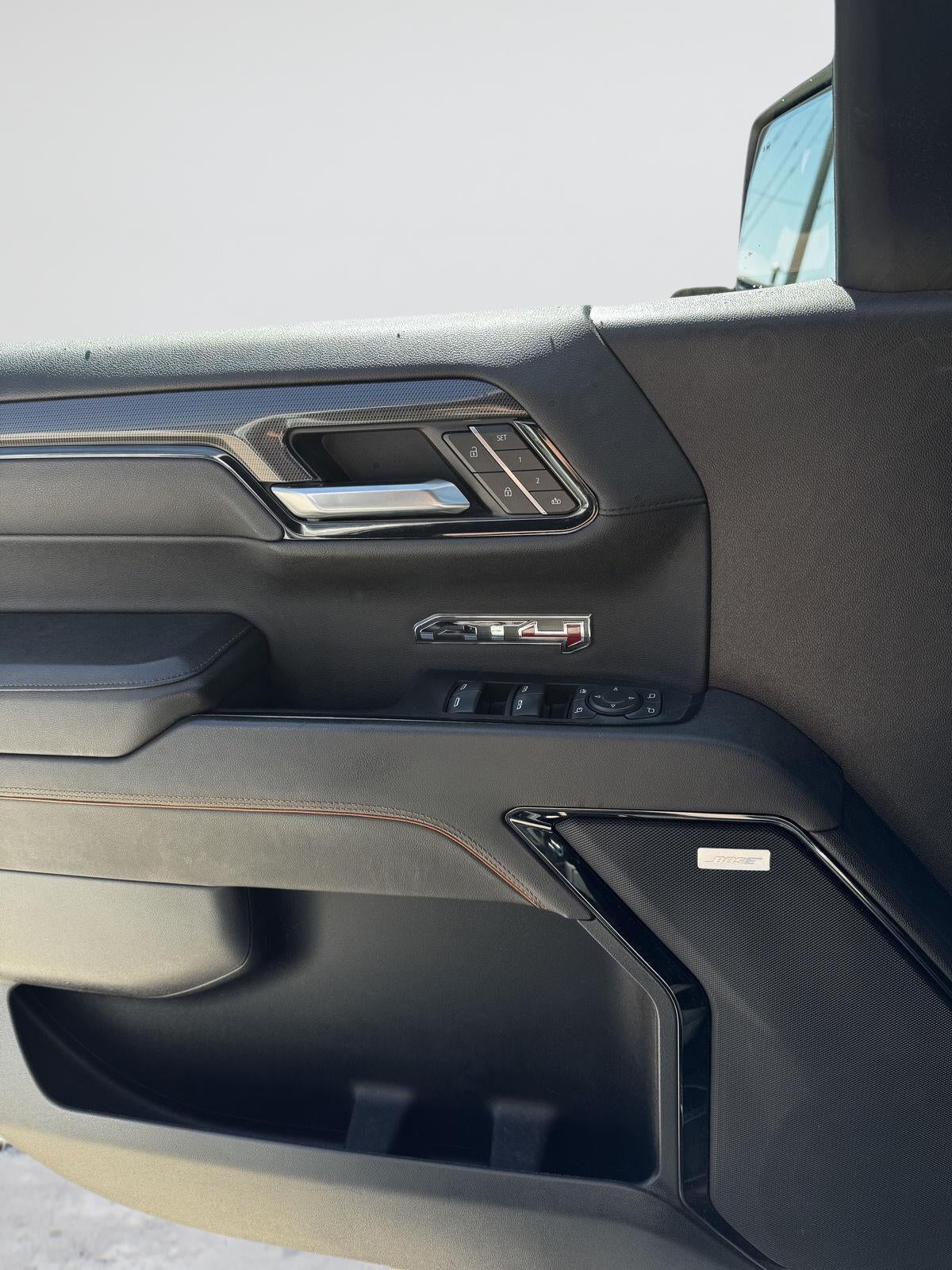 2023 GMC Sierra 1500 AT4 12