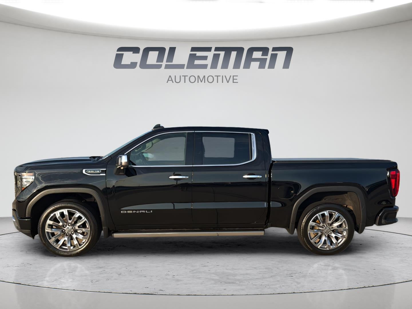 2023 GMC Sierra 1500 Denali 2