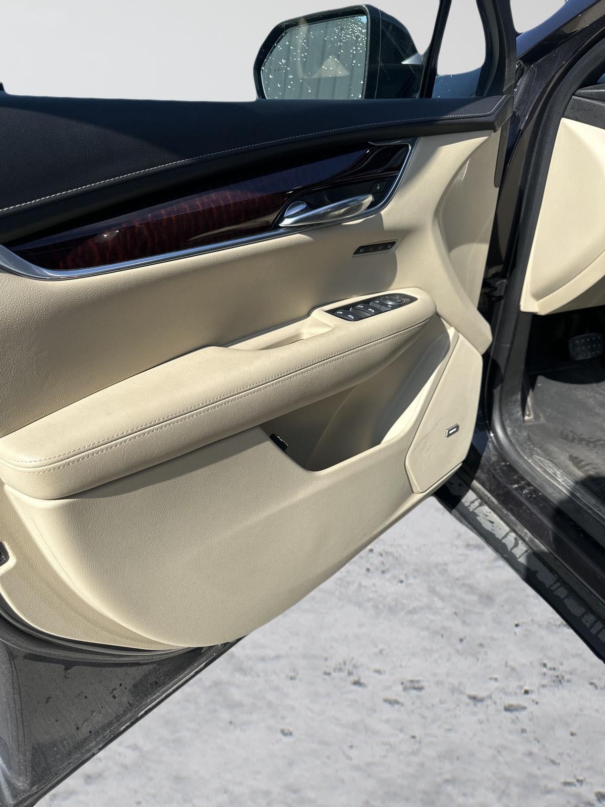2017 Cadillac XT5 Luxury AWD