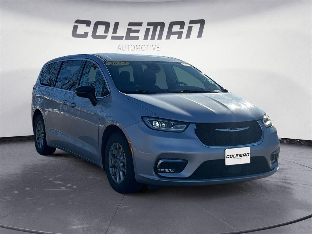 2024 Chrysler Pacifica Touring L 12