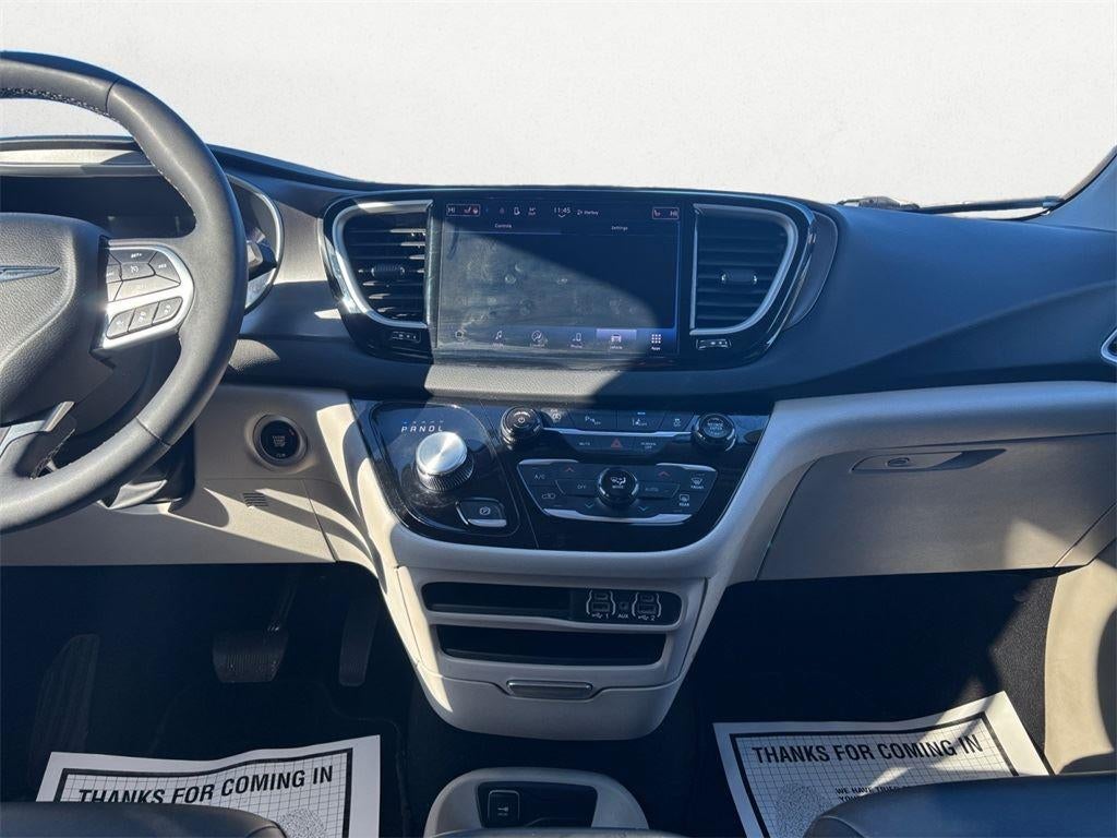 2024 Chrysler Pacifica Touring L 15