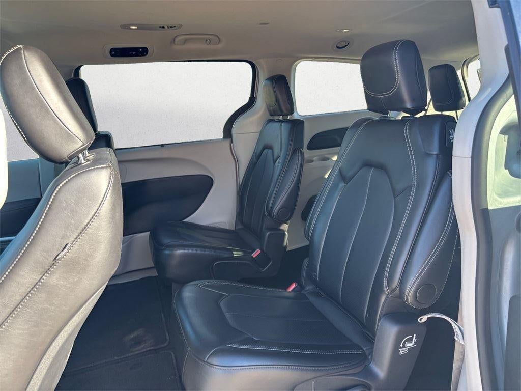 2024 Chrysler Pacifica Touring L 4
