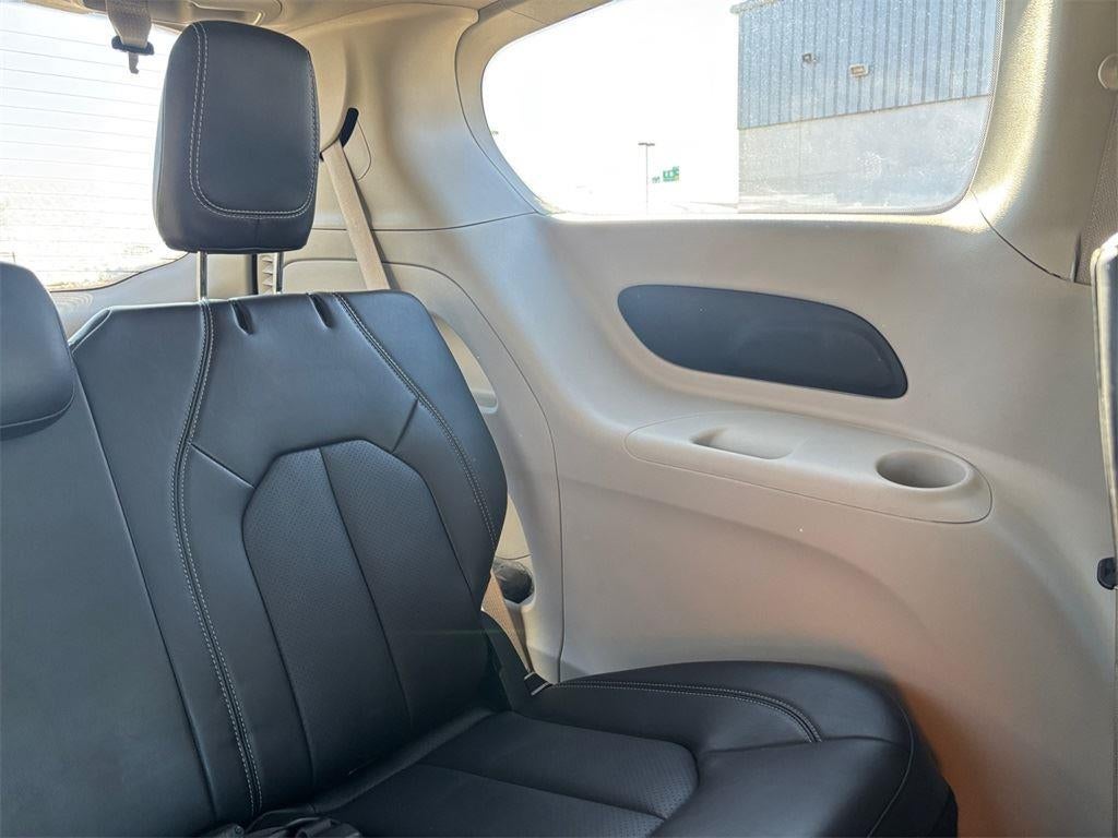2024 Chrysler Pacifica Touring L 5