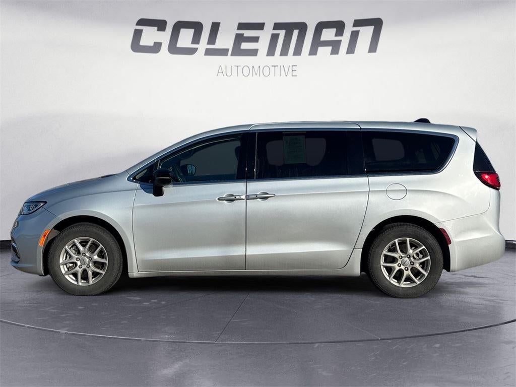 2024 Chrysler Pacifica Touring L 7