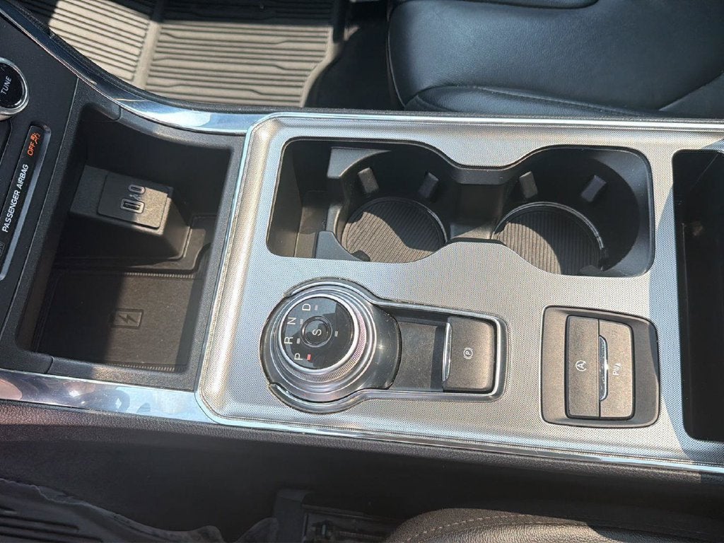 2022 Ford Edge Titanium 36