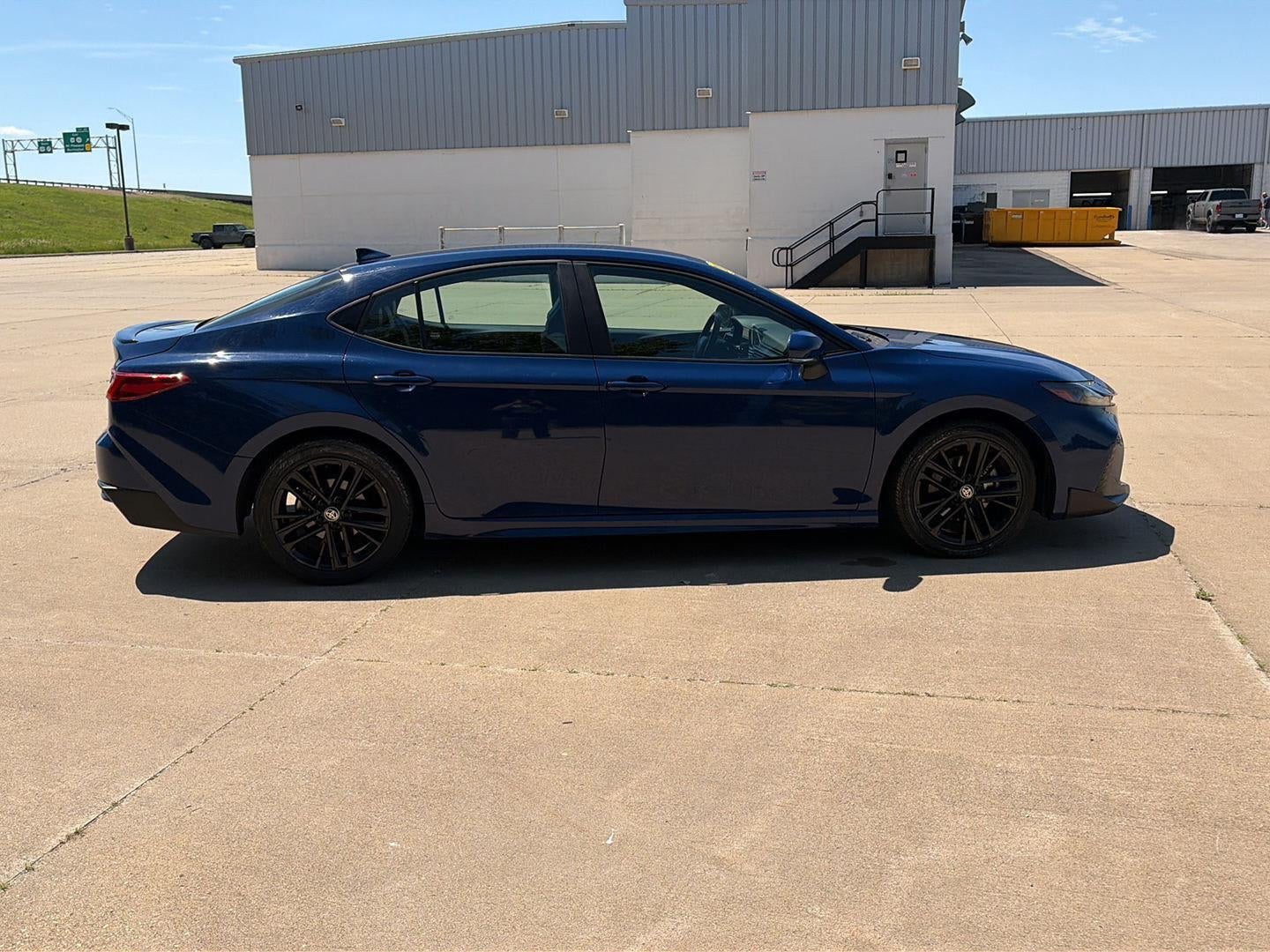 2025 Toyota Camry LE 8